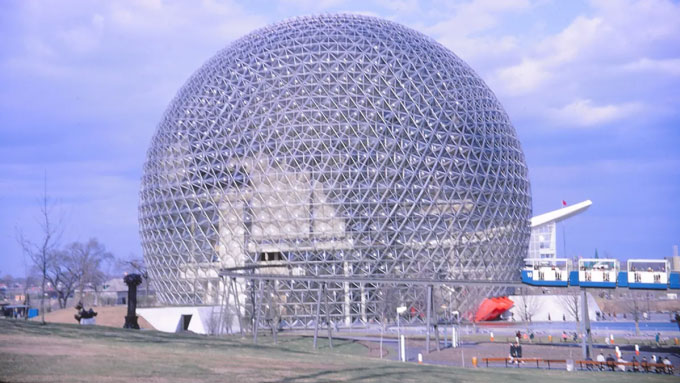 Buckminster Fuller và ý tưởng thành phố không gian dạng quả cầu