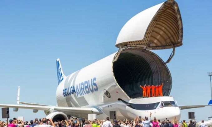 Airbus và máy bay Beluga hình cá voi phục vụ vận chuyển hàng hóa